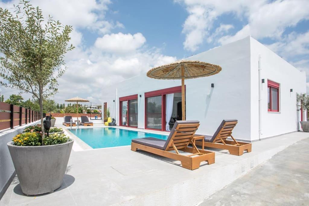 Sundalucky Villa *